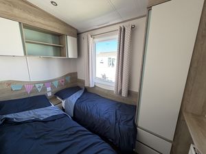Twin Room- click for photo gallery